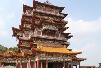 【徐州精品团】龟山汉墓+宝莲寺+戏马台+云龙湖一日游【[徐州精选]徐州网红打卡深度游，探秘东方金字塔的龟山汉墓揭开千古之谜，网红打卡地宝莲寺留下美好的照片】