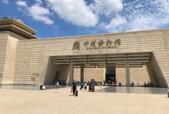 【新龙文旅】开封博物馆~2小时深度讲解【多场次可选上午和下午两场，资深导游深度讲解了解开封历史文化】