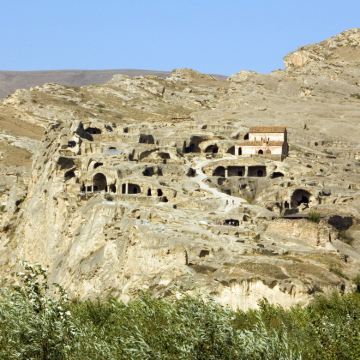 巴格拉特主教座堂+乌普利斯齐赫王朝+格拉特修道院包车一日