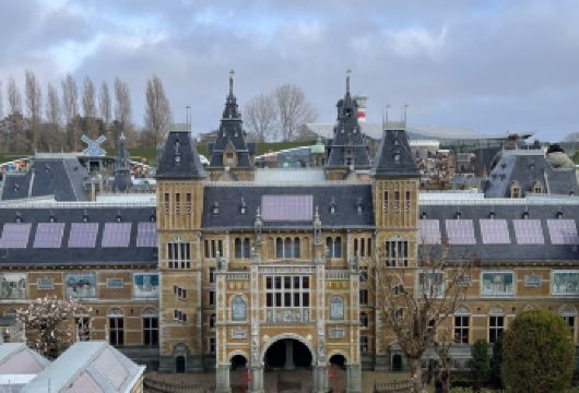 荷兰阿姆斯特丹往返海牙-可定制包车【中文服务｜市区接送】【专属线上管家服务+当地华人司机，给您专业的服务保障】