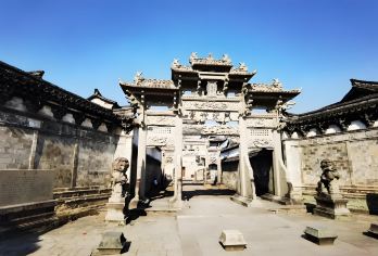 杭州往返：义乌小商品市场旧址+东阳卢宅+鸡鸣阁+三挺路夜市【可选英文导游|商务接待|专车接送|行程可调|可定制行程】