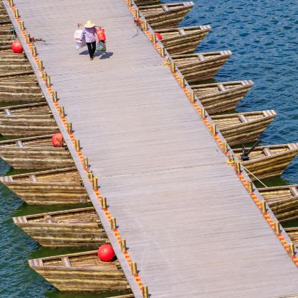 江西赣州通天岩+宋城+七鲤古镇+灶儿巷一日活动可英文服务