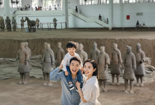 兵马俑+华清宫一日游12人亲子头等舱小团 /2-6人私家团【专注品质小团 不满意就退款只做口碑 小团线路 重体验 重服务 晚出发 深度游 一站式解决旅行痛点】