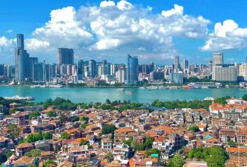 厦门鼓浪屿+万国建筑博览一日游【可选8人小团含菽庄花园】【[景点丰富]探寻神秘岛屿，万国建筑下留念拍照，一个能让你心灵得到释放的地方，一个来了就不想离开的岛屿】