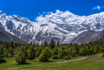 新疆喀什+克州冰川+奥依塔红山一日游，6人内私家团，包车【[2-6人独立出行]成团保障，不与陌生人拼团， 亲友出行的优选，专车服务，行程游玩灵活、自由】