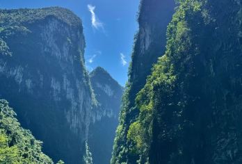 中国广西河池—小三峡+白裤瑶寨+瑶望天下+云观天观景台一日游【河池小三峡，宛如仙境的山水画卷】