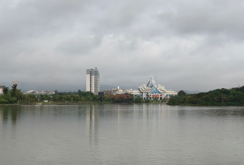 云南芒市包车往返莫里瀑布+瑞丽市总佛寺+姐告口岸一日游【纯玩无购物，无隐性消费】