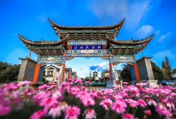 昆明滇池+云南民族村+西山景区+龙门一日游【6人内舒适小团】【[6人内舒适精品团]二环内上门接，免去您的交通出行烦恼，时间自由随享，老司机为您保驾护航。】