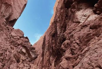 天山神秘大峡谷+库车王府一日游【体验南疆人文风情】【[行程重点]您不用操心那些琐碎的购票事务及排队等候的烦恼，您只管玩儿，懒人出行安全无忧！】