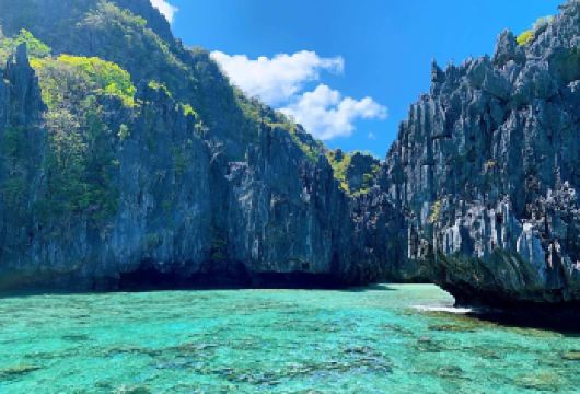 菲律宾爱妮岛D线跳岛一日游：泻湖&海滩【探索泻湖以及白色的沙滩，在沙滩上放松或浮潜，欣赏五颜六色的水生动物群！】