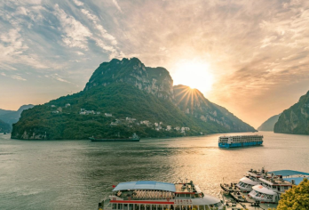 宜昌三峡人家包车一日游【单独包车|上门接送】【[一对一包车]专车上门接送，车辆费用全含，明码消费】