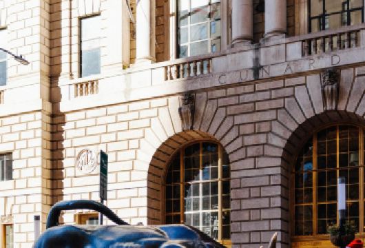 美国纽约【经典地标】帝国大厦 +中央车站+布鲁克林大桥【[纽约地标一日通 | 经典全收录] 一日之内，高效穿越纽约百年，将全景天际线踩在脚下】