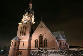 罗瓦涅米往返-凯米【冰雪城堡+破冰船】一日游【24小时管家服务，中文司机沟通无障碍】