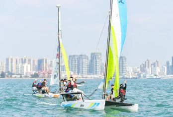 厦门15人团帆船出海+音乐广场+十里长堤+老院子1日游【15人精品小团，人少不用等别人，全程纯玩无购物！】