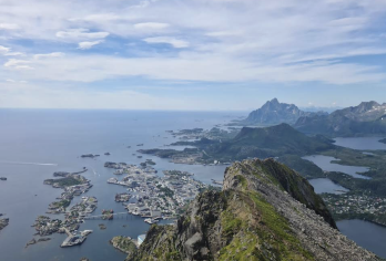 挪威斯沃尔韦尔-雷讷+奥镇观光一日游【中文专车-悦享旅程】【中文专车出行，景点灵活调整，打卡经典，游玩自己定义，无需等待，专属贴心服务，尽享惬意旅程】