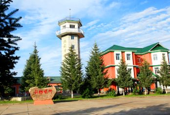 漠河+北极村+驯鹿园+漠河舞厅一日游【漠河小拼团】下踏北极村【小团出行拒绝拥挤杂/2-8人小拼团】