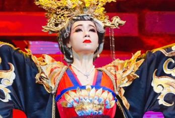 唐月宫《大唐女皇》一日游【可选饺子宴/宫廷宴/VIP区域】【赠送往返接送（西安二环内）/1人起订/根据人数安排车型】