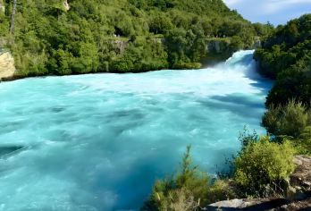 【精品小团~奥克兰往返】清澈蓝泉~地热奇观~陶波湖赏胡卡瀑布【精品六人以下小团，奥克兰市区酒店上门接送，中文司导贴心服务】