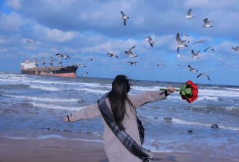 十大景点可选全程跟拍【孤独公约+布鲁维斯】+赠送热饮+天鹅粮【[度假优选]精游浪漫威海，留下威海日落。赠送天鹅粮+冬季热饮+拍照道具】