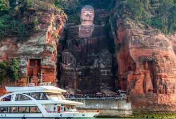 乐山大佛游船【含船票+30分钟讲解+蓝牙耳机+赠乌尤寺讲解】【不用爬山看大佛，游船出行更省力】