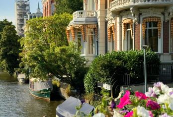 荷兰阿姆斯特丹-梵高博物馆-市区定制包车【可定制周边游】【专属线上管家服务+当地华人司机，给您专业的服务保障】