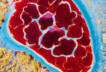 阿拉善腾格里沙漠五湖穿越地球心脏一日游【送航拍+滑沙+鞋套】【出行自由 无购物 上门接送】