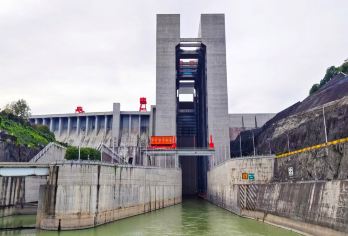 宜昌两坝一峡游船+葛洲坝船闸+三峡垂直升船机一日活动（下水）【臻享全域游，含专享旅游卡座，自助餐茶歇】