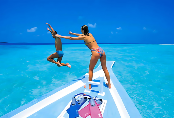 巴厘岛 八丹拜 蓝色泻湖浮潜【包船 + 专车接送】【八丹拜因其平静水域成为初学者喜爱的浮潜点】