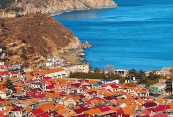 崂山风景区一日游【包车私人定制/上门接送/时间您选当天安排】【[崂山私人定制]多种车型随心选，专车进山不换乘、高品质出行 + 充足游览时间，沉浸式饱览山海盛景～】