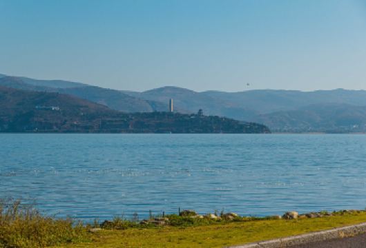 生态廊道骑行+喜洲+双廊+圣托里尼轻奢大理一日游【360°环游洱海】