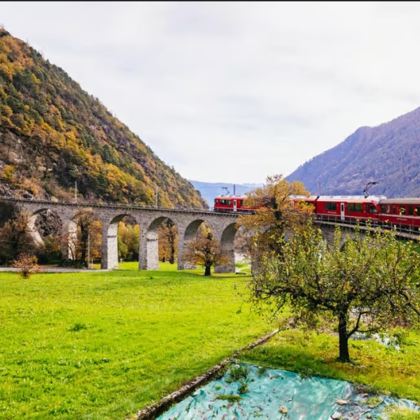 意大利米兰出发一日两国之旅(科莫湖/圣莫里茨/伯尔尼纳火车)