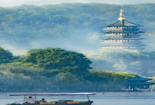 杭州西湖+灵隐寺“大咖说”精讲一日游·摇撸船游湖6人小车【[趣味讲解]一天解锁杭州经典款+隐藏款，灵隐寺飞来峰大咖说️精讲】