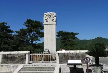 八达岭长城+定陵一日游【经典景点|定陵地宫导游深度讲解】【雄伟的景观、完善的设施和深厚的文化历史内涵而著称于世】