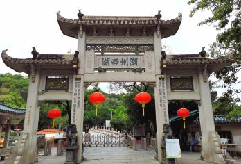 潮州古城+西湖+广济桥+韩文公祠+龙湖古寨一日游-可英文服务【可提供英文及小语种导游服务-往返接送-可选导游-可代订门票】