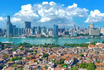 厦门南普陀寺+厦门大学+鼓浪屿一日游【接送+往返船票+讲解】【[服务保障]本地旅行社，自有车队，天天发团，全程贴心服务，纯玩无强制消费！】