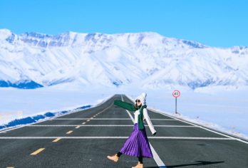 新疆伊犁+赛里木湖6人小团+市区接送+深度环湖5小时【[贴心服务]24小时小管家售前、售中、售后全方位为您提供服务保证，（只要有问题，请立即联系我们客服）】