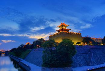 【夜游含光门博物馆+南门/90分钟品牌讲解】西安城墙半日游【使用无线电子耳麦，聆听历史的痕迹，拒绝蹭听】