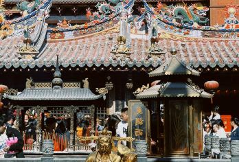 福建泉州开元寺+西街+清源山一日游可英文服务【可提供英文及小语种导游服务-往返接送-可选导游-可代订门票】