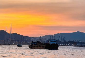 香港一日游【经典全景线+中环香港文化地标】深圳/珠海出发【[行程优选]乘百年天星小轮游维港+星光大道+打卡中环线+尖沙咀自由活动】