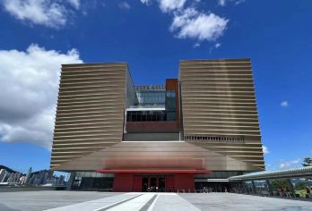 香港大学+香港故宫文化博物馆半日游【私家包车游，可定制行程】【专车上门接送，独立包团游更自由更舒适，一家大小出游更便利，行程可定制】