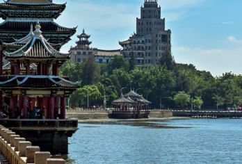 厦门环岛路+沙坡尾+集美学村+十里长堤一日游纯玩小包团【[专属服务]1单1车，一台车一整天只为您服务 ，不拼团告别拥挤，上门接送更省心，天天发团灵活选】