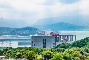 宜昌两坝一峡游船+三峡大坝一日游【含汉口-宜昌往返动车】【承诺无购物，拒绝鸡肋景点，质量保证用心服务！】