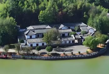 左宗棠故居+铜官窑包车游（2-8人小团）不拼团+上门接送【上门接送+不进购物店+出发时间任选】