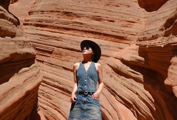 【包车】陕西靖边波浪谷+丹霞地貌一日游【纯玩美拍+上门接送】【[品质纯玩]全程不进店，纯玩无购物，公司资质齐全，放心选择，安心出游。】