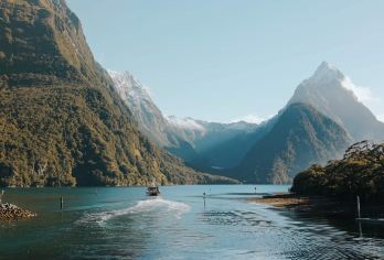 新西兰米尔福德峡湾+米尔福德峡湾观光游船一日游【巴士往返】【大巴往返米尔福德峡湾】