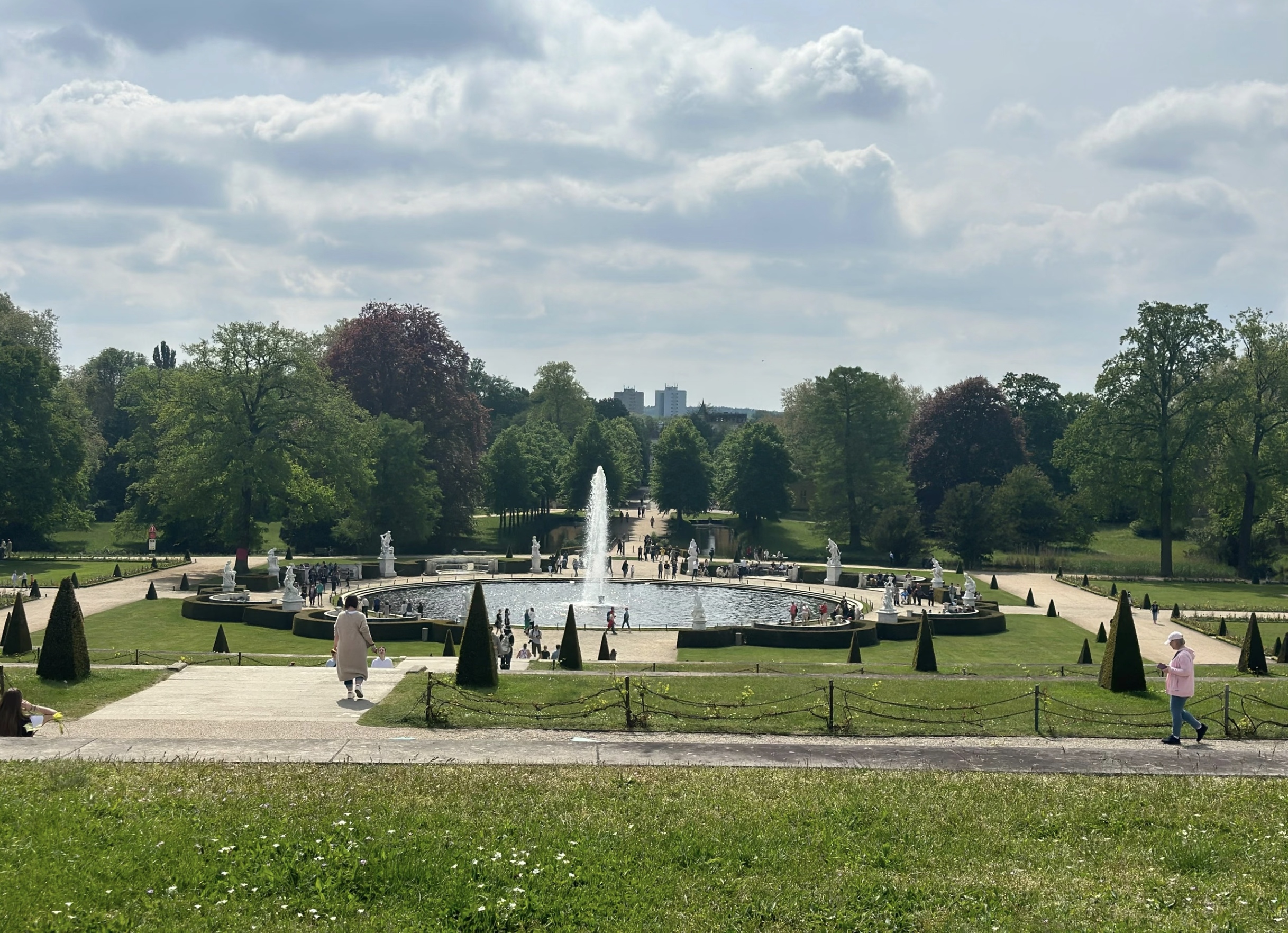 新宫+德国羊角村划船+波茨坦无忧宫【柏林包车十小时沉浸游】