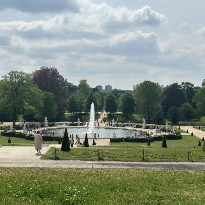 新宫+德国羊角村划船+波茨坦无忧宫【柏林包车十小时沉浸游】