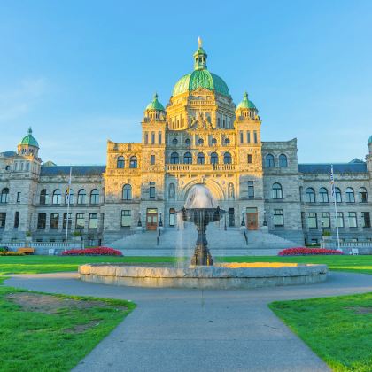 加拿大温哥华维多利亚內港+布查德花园+橡树城堡【中文司机】