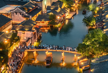 上海往返：同里古镇+乌镇 |一单一团 |中英多语种定制包车#【[品质纯玩]拒绝走马观花式游览，资深司导一站到底式管家，行程景点可定制可调】