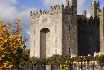 都柏林往返，本拉堤城堡+莫赫悬崖+巴伦国家公园一日游【中世纪城堡体验爱岛历史文化】